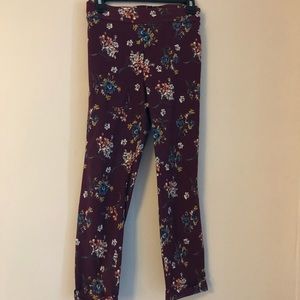Burgundy pants with flower print